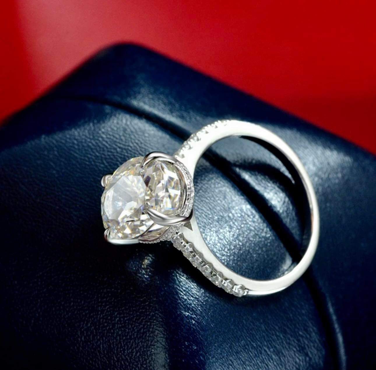 Oval Moissanite Lab