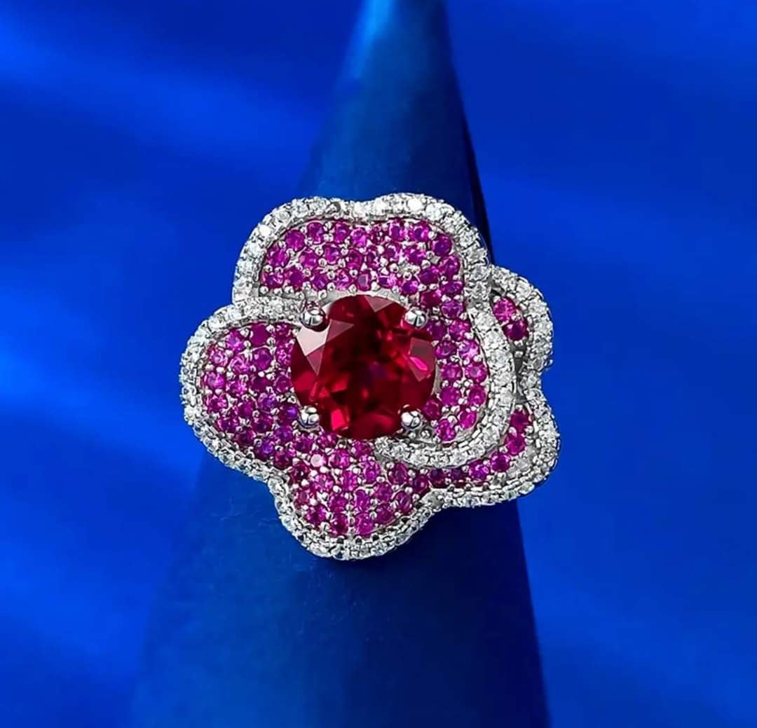 4.5ct Ruby Moissanite Lab no Certificate