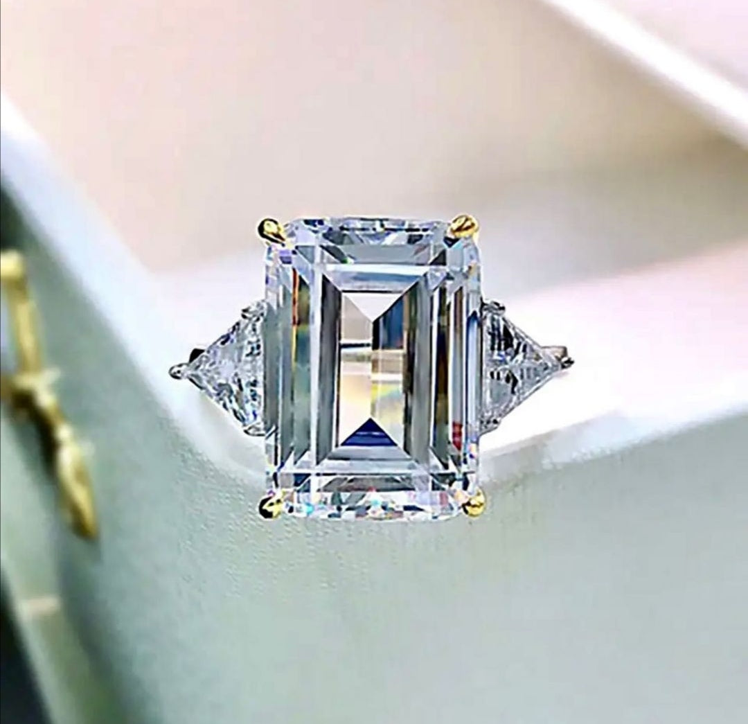 Gorgeous "Jia" Engagement Ring 10ct Moissanite Lab