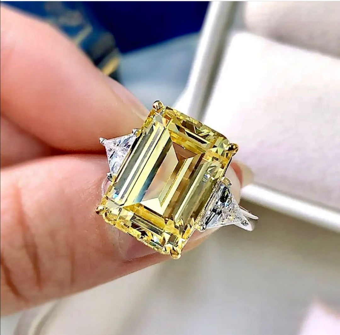 Gorgeous "Jia" Engagement Ring 10ct Moissanite Lab
