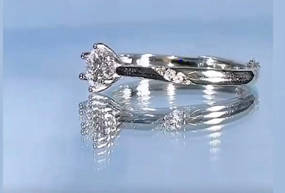 Kiana Moissanite Diamond Ring