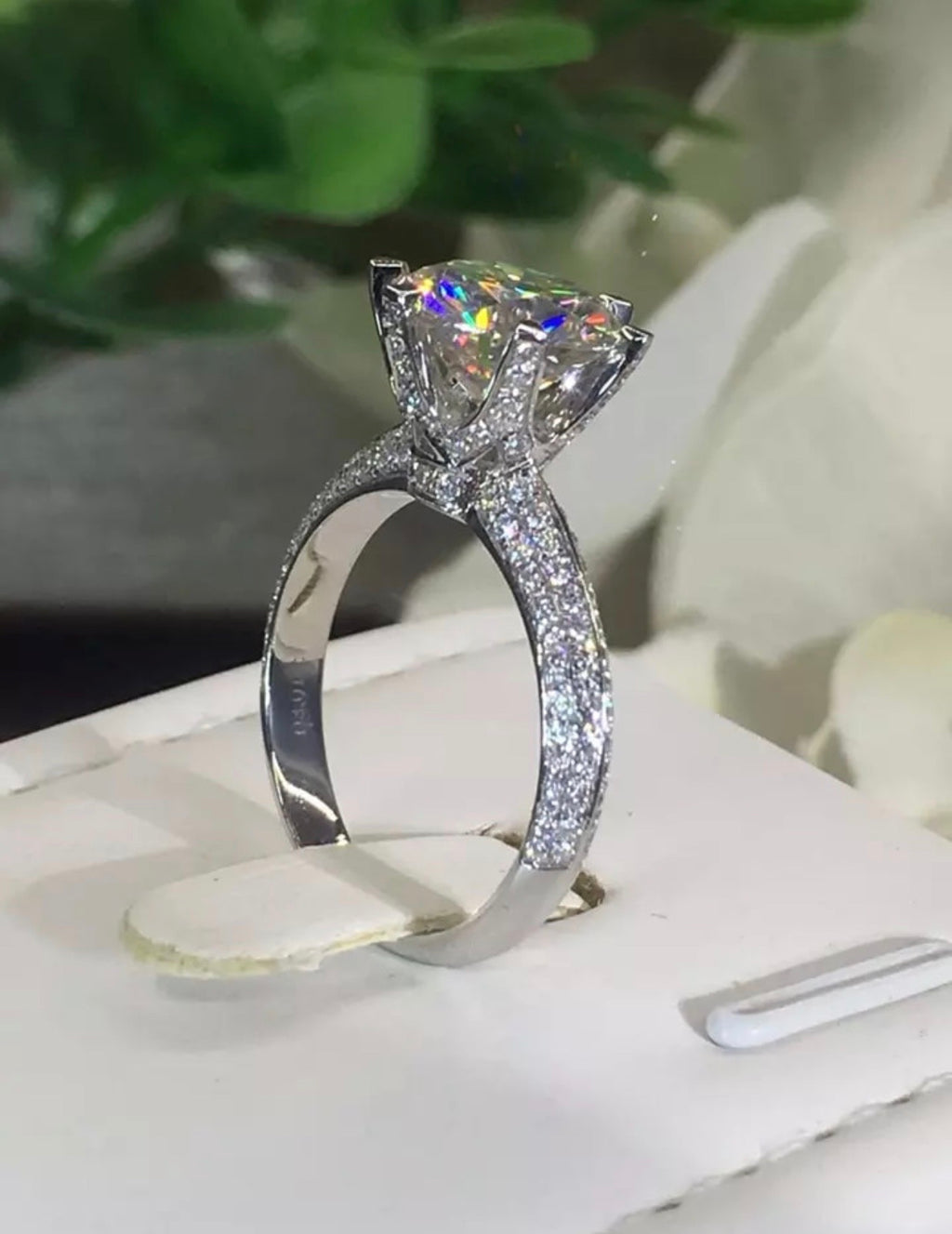 Fiore Moissanite Diamond Engagement Ring