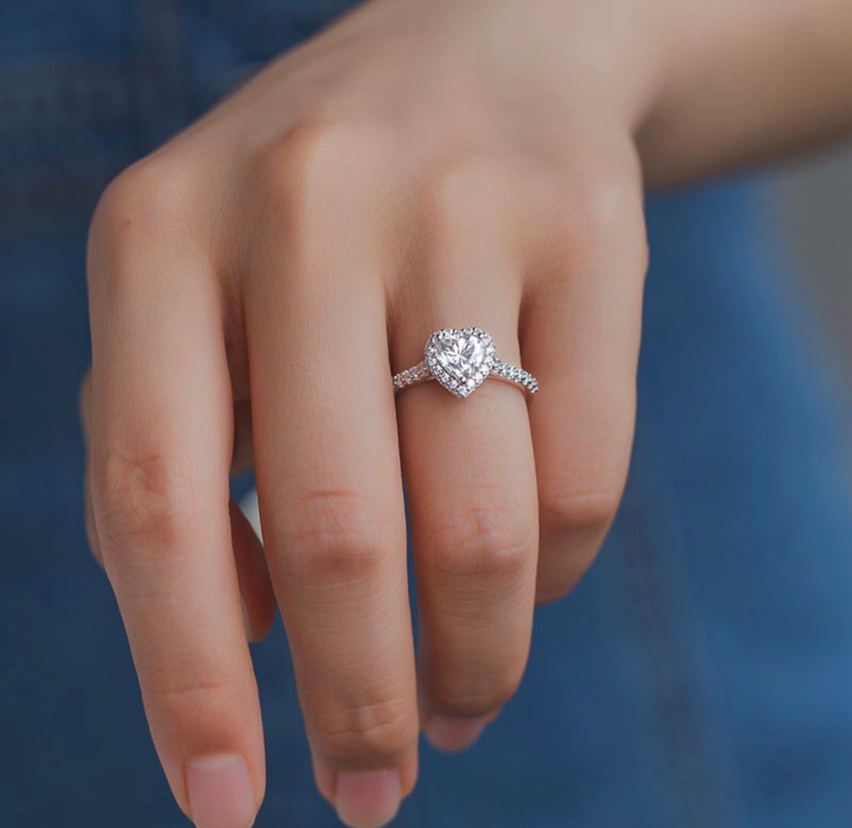 queen elizabeth engagement ring