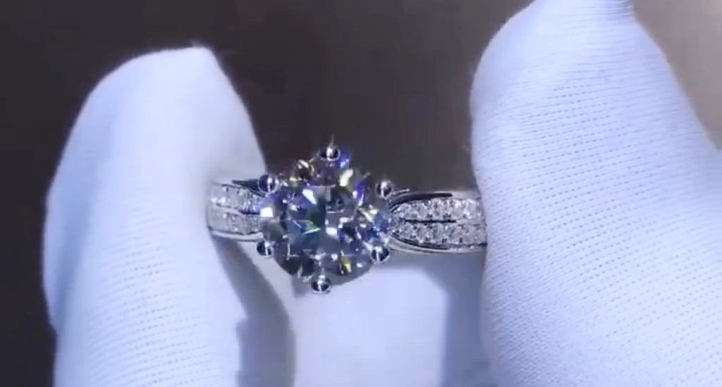 "XINIA" Moissanite Diamond Stone Engagement Ring