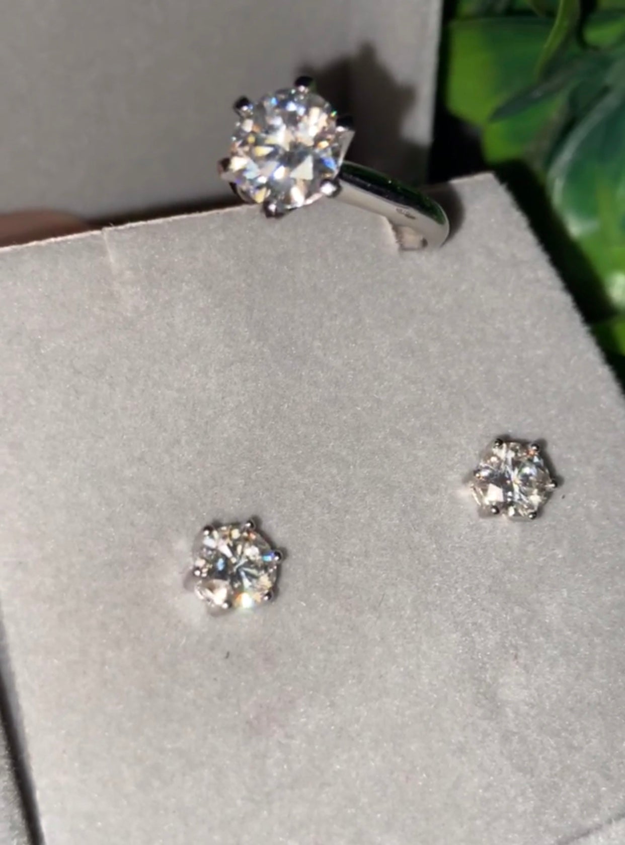 Fiona Moissanite Diamond Ring