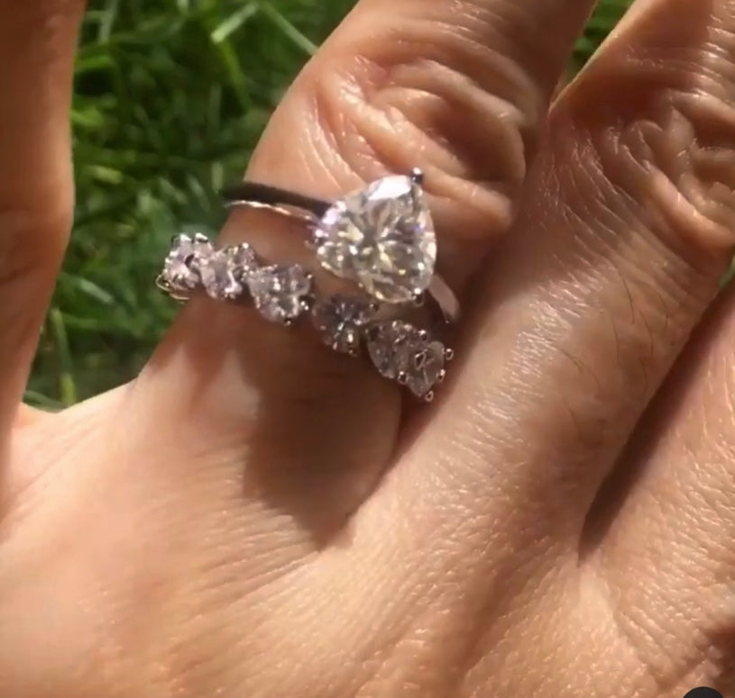 "Amia 2" Set Ring/Earrings Heart