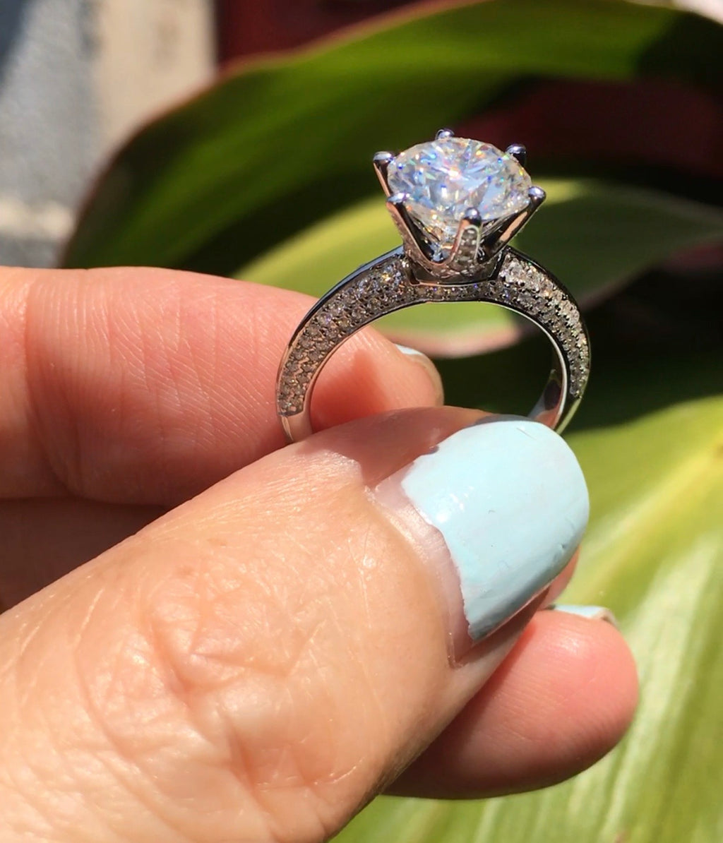 Fiore Moissanite Diamond Engagement Ring