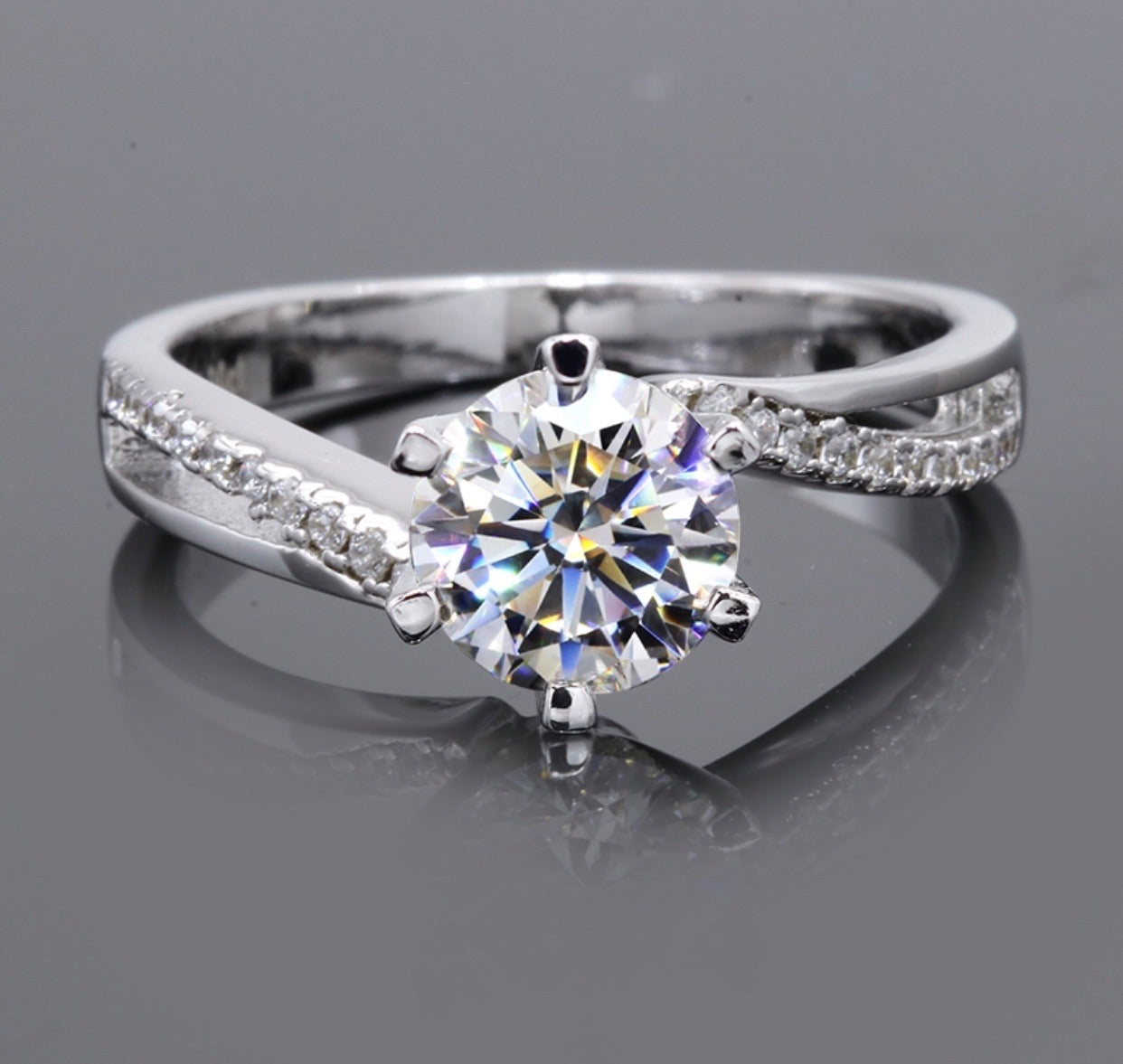 "ZARAH" Moissanite Diamond Engagement Ring