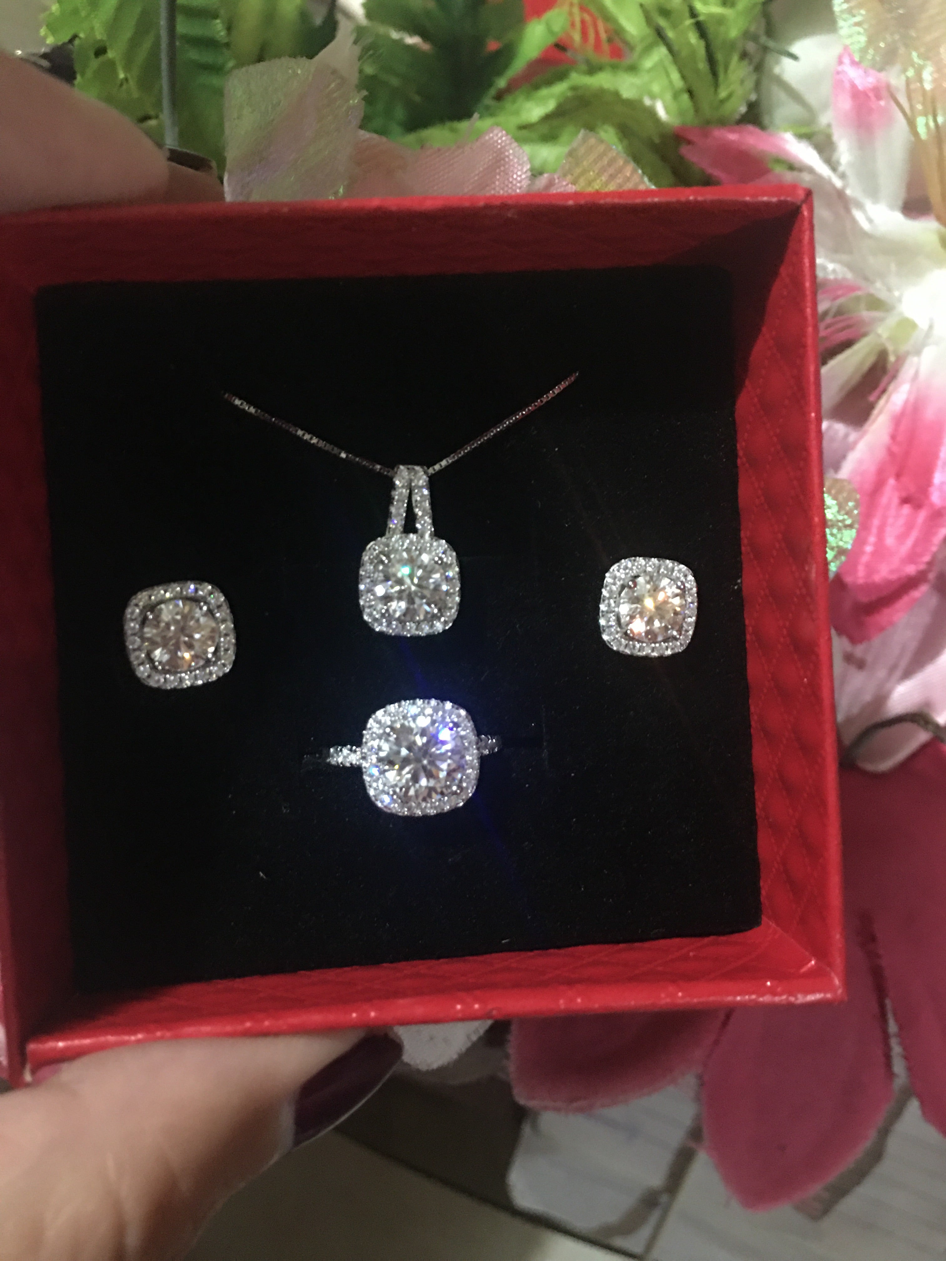 Queen Elizabeth 2 Set Necklace/Ring & Earrings