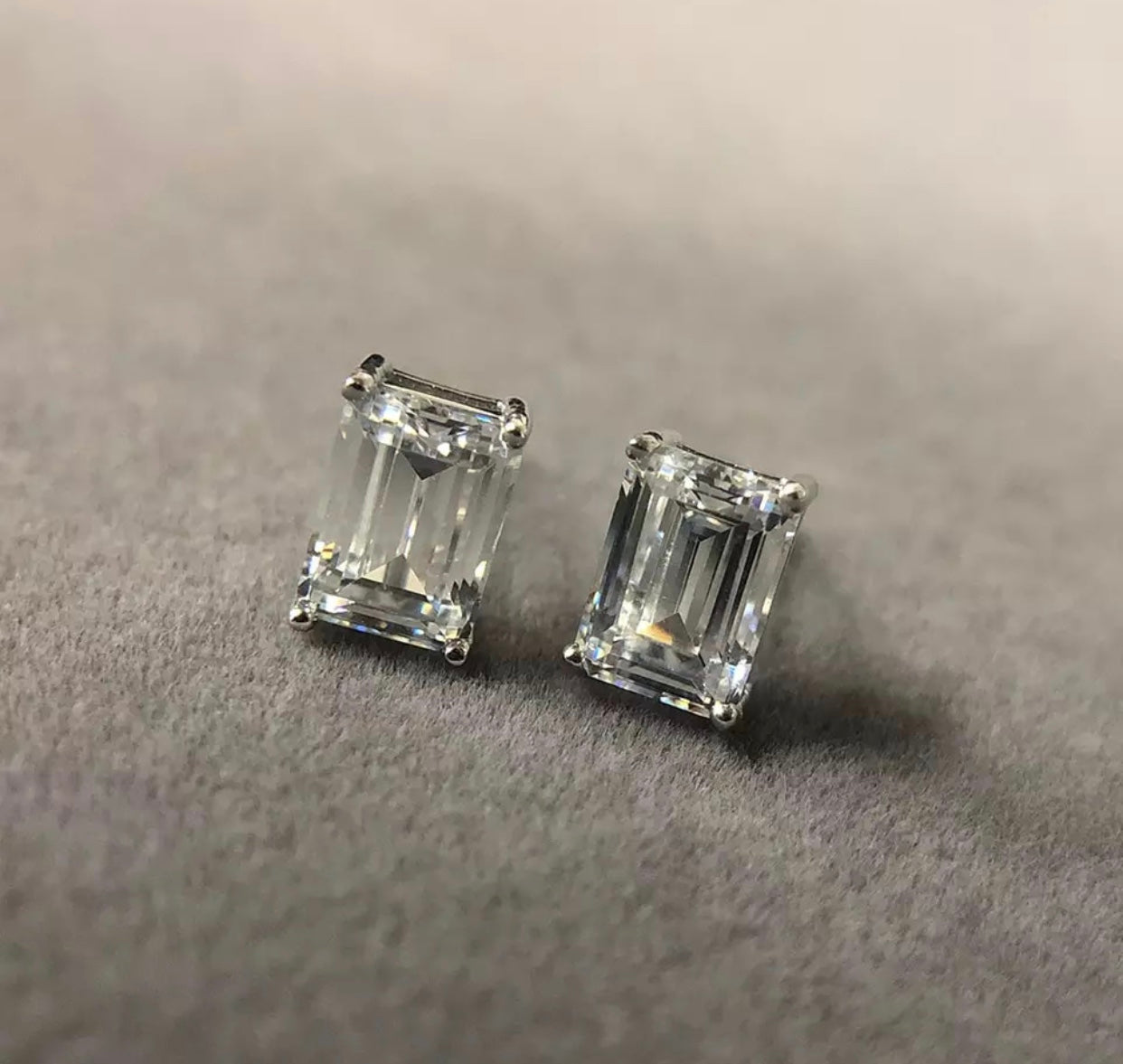 'Fiona" Emerald Moissanite Diamond Stud Earrings