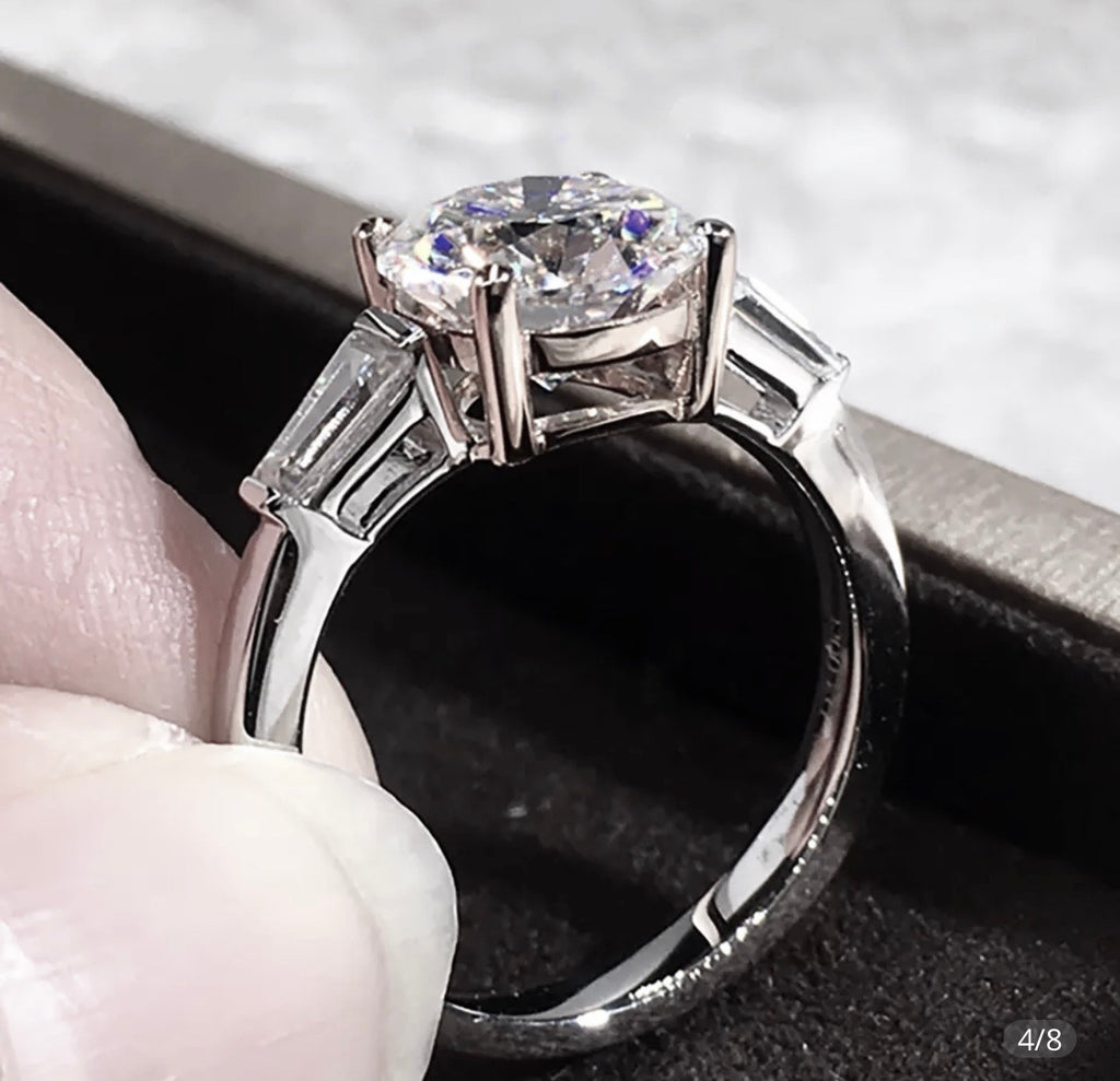 Matilde Engagement Ring Moissanite Diamond