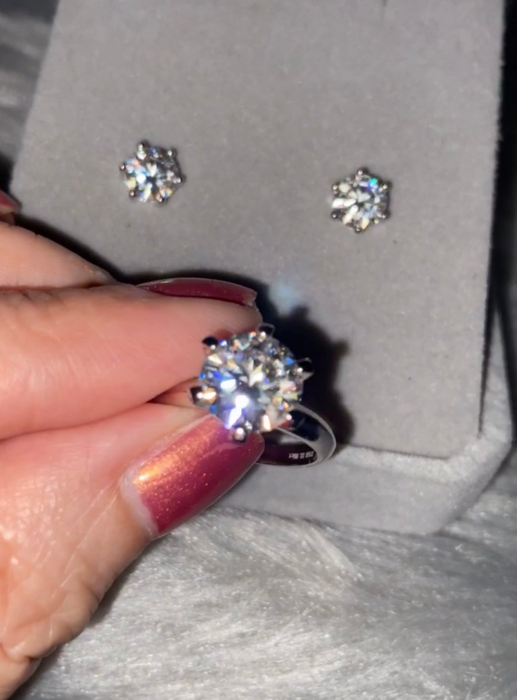 Fiona Moissanite Diamond Ring