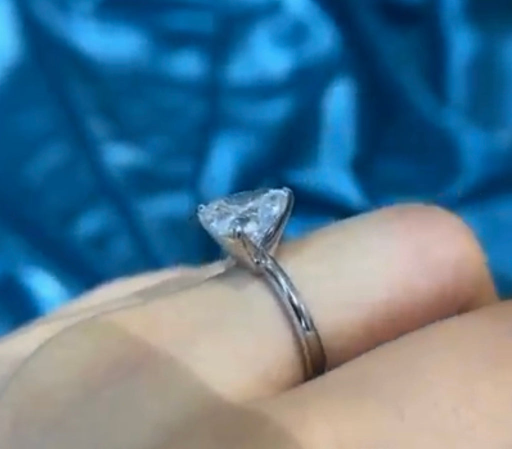 "Amia Heart" Ring & Earrings Set