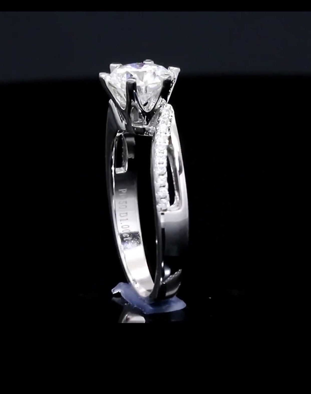 "ZARAH" Moissanite Diamond Engagement Ring