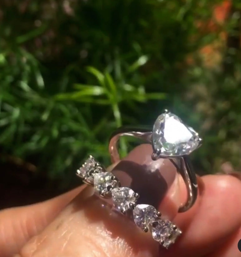 "Amia 2" Set Ring/Earrings Heart