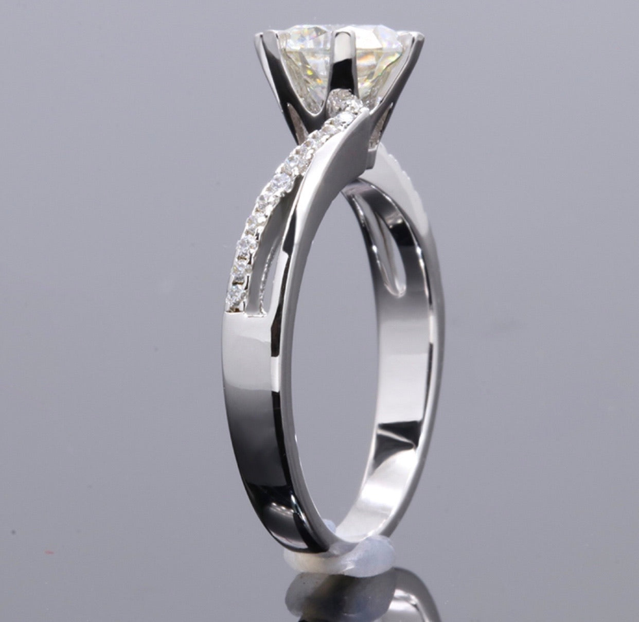 "ZARAH" Moissanite Diamond Engagement Ring