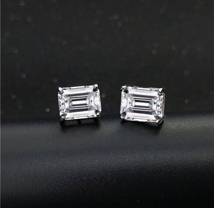 'Fiona" Emerald Moissanite Diamond Stud Earrings