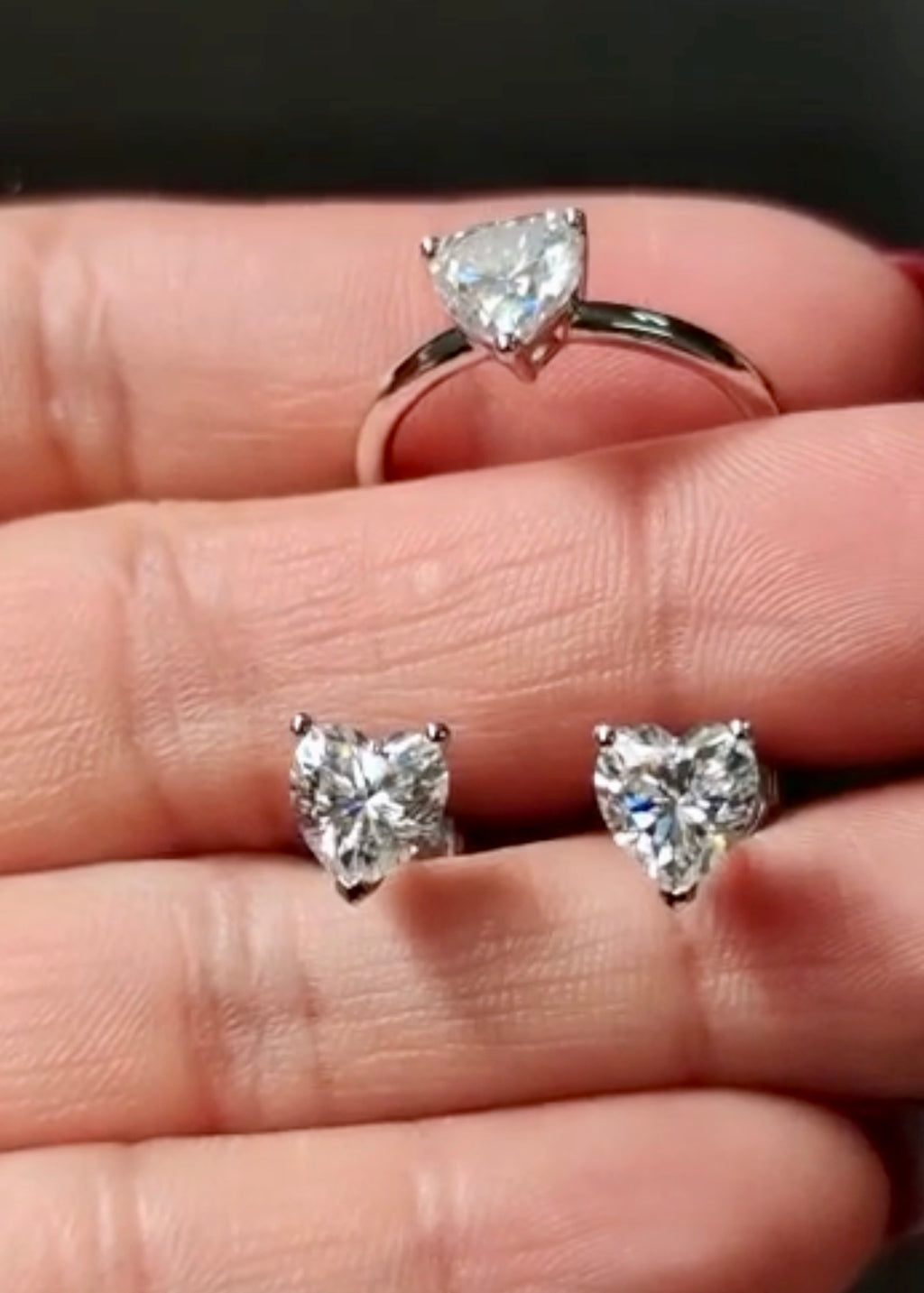 "Amia 2" Set Ring/Earrings Heart