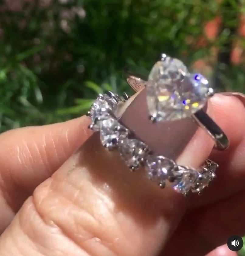 "Amia 2" Set Ring/Earrings Heart