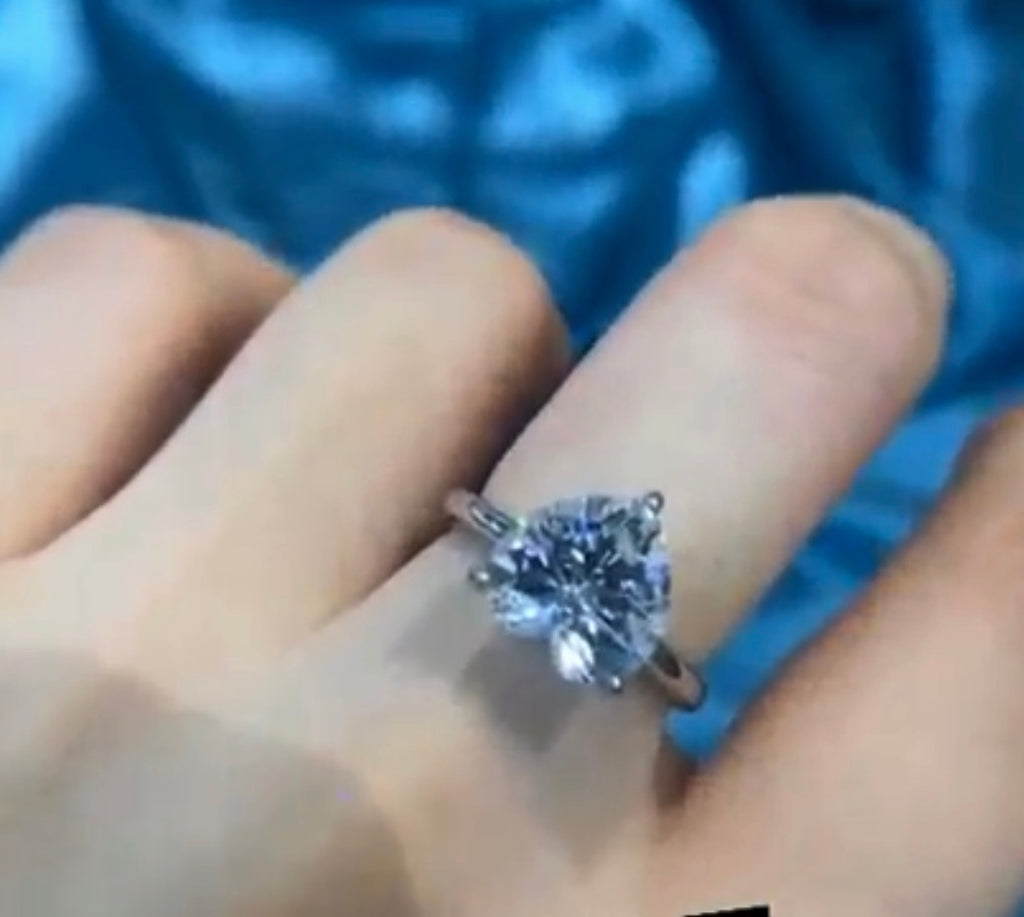 "Amia Heart" Ring & Earrings Set