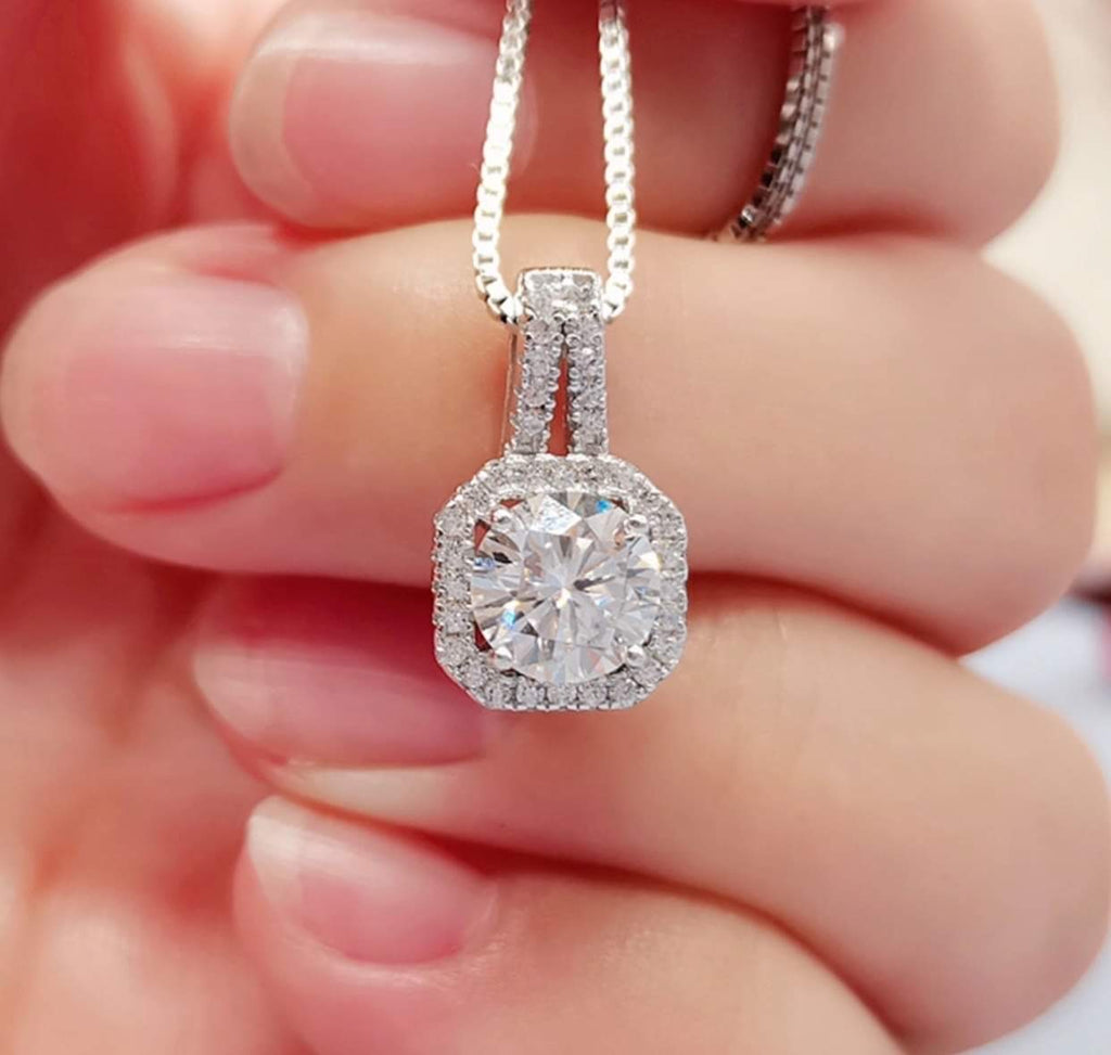 Queen Elizabeth I & II/ Fiona Necklace 1ct moissanite diamond