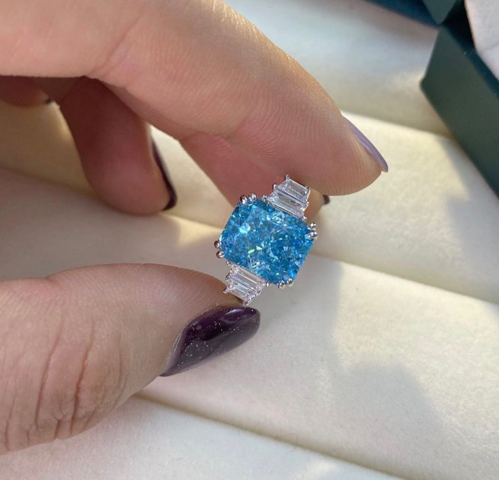 "Azora" Lab Grown Moissanite Diamond Engagement Ring