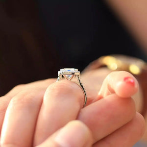 "Azella" Engagement Ring