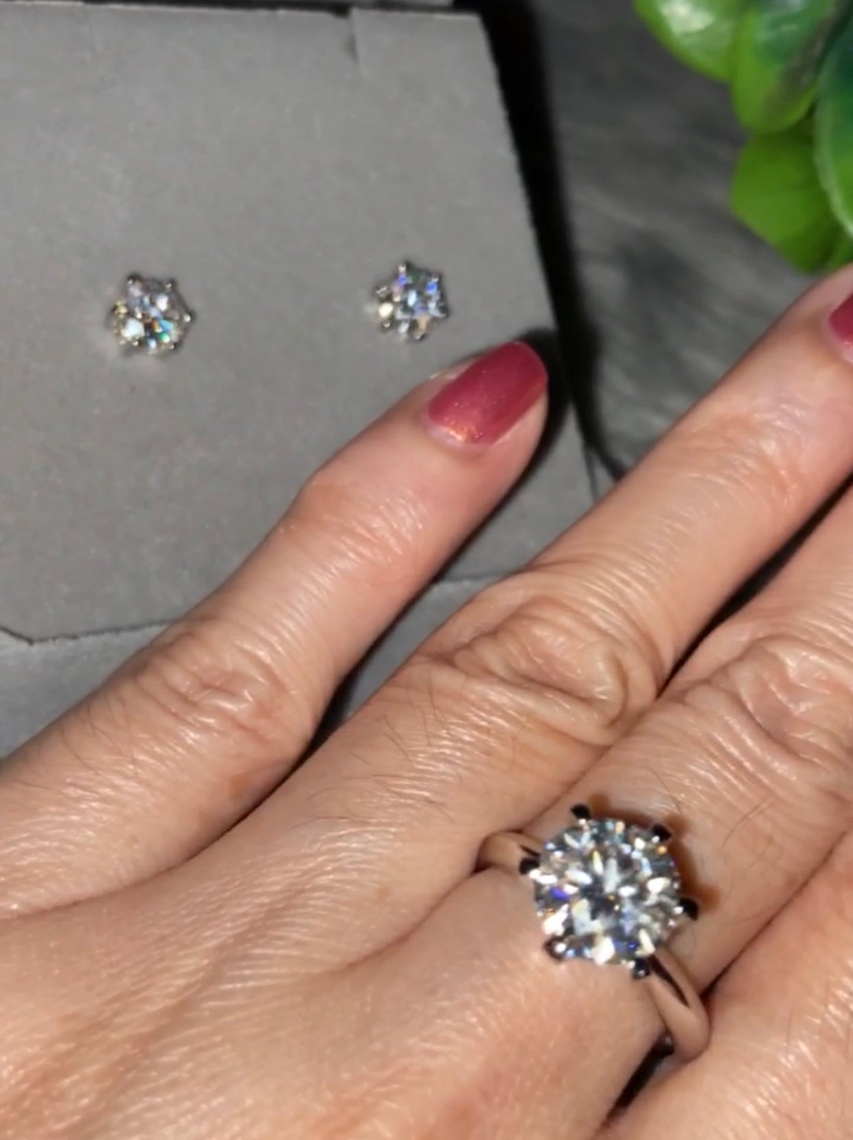 Fiona Moissanite Diamond Ring