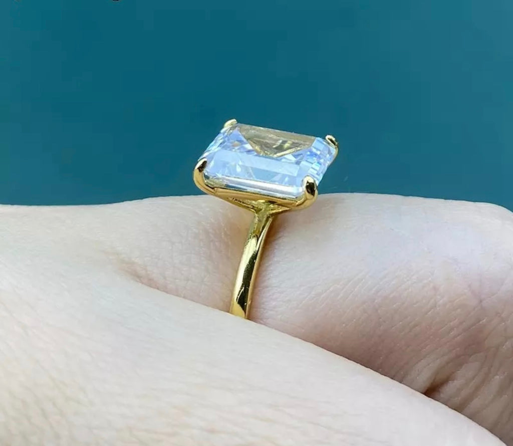 "Zahara" Oval/Emerald Cut Engagement Ring