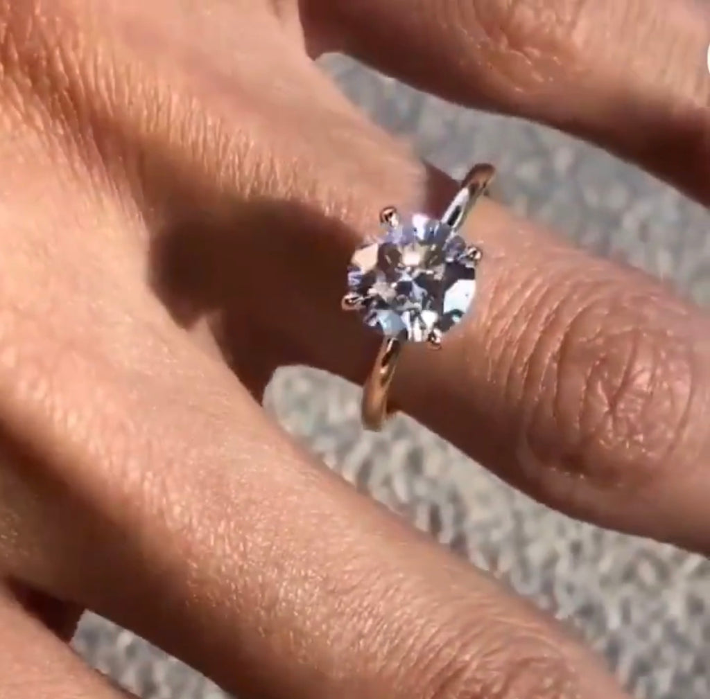 " Fiona " Classic Engagement Ring 4 prong Moissanite Diamond Stone
