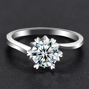 Flower 1ct Moissanite Diamond Stone Engagement Ring